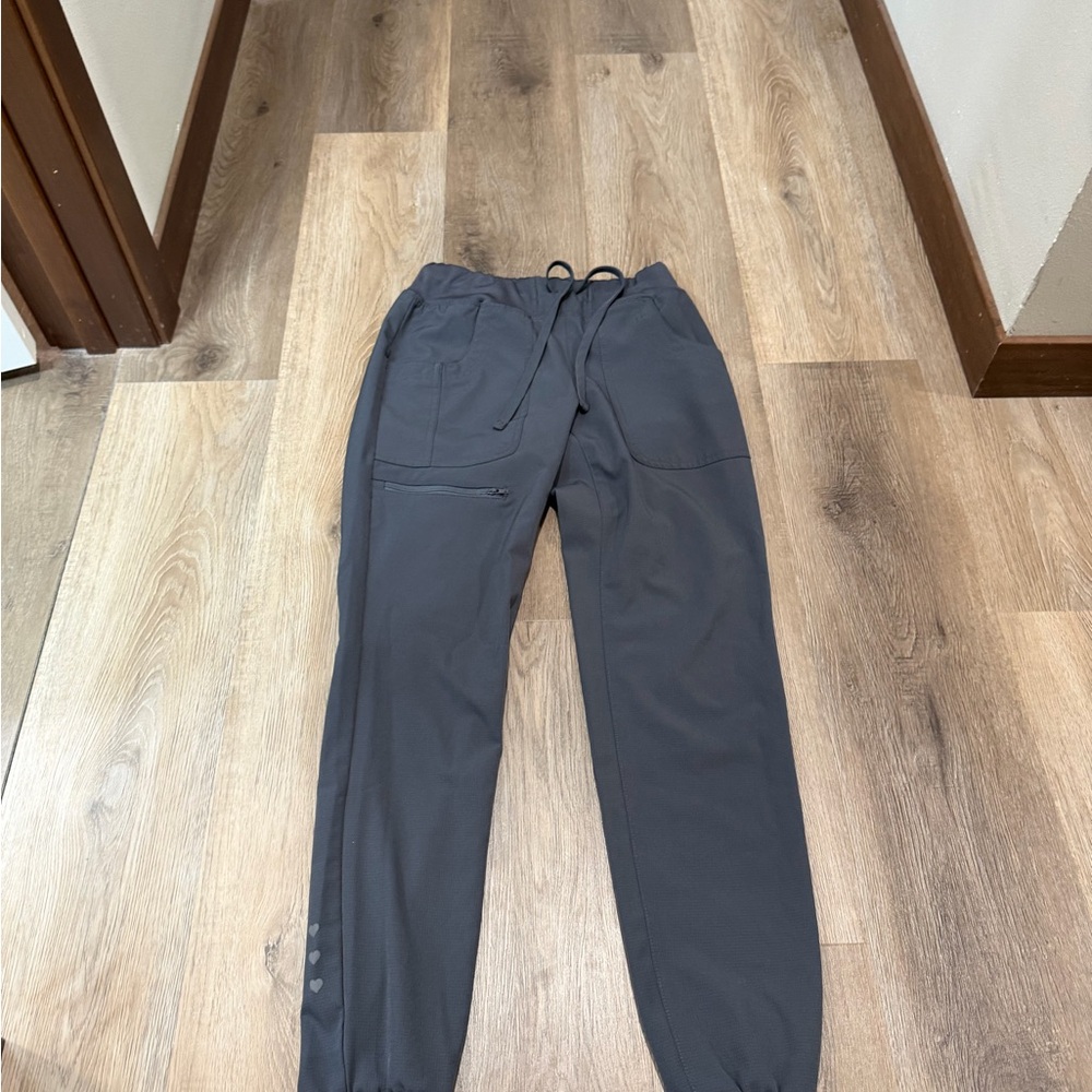 HeartSoul Women's Dark Gray Scrub Jogger Pants - Picture 3 of 4